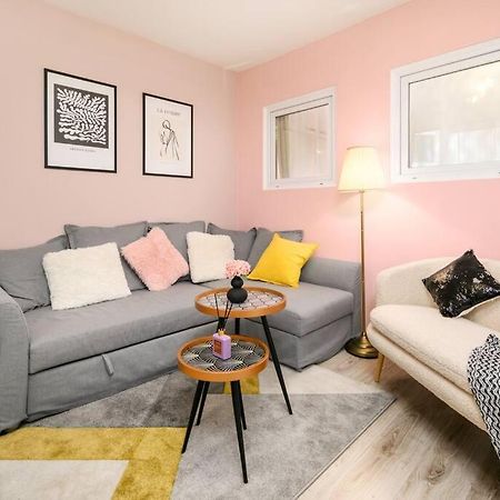 B104 - Liberty Bridge Lovely Home With Free Parking Budapest Eksteriør billede